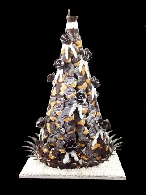 Croquembouche