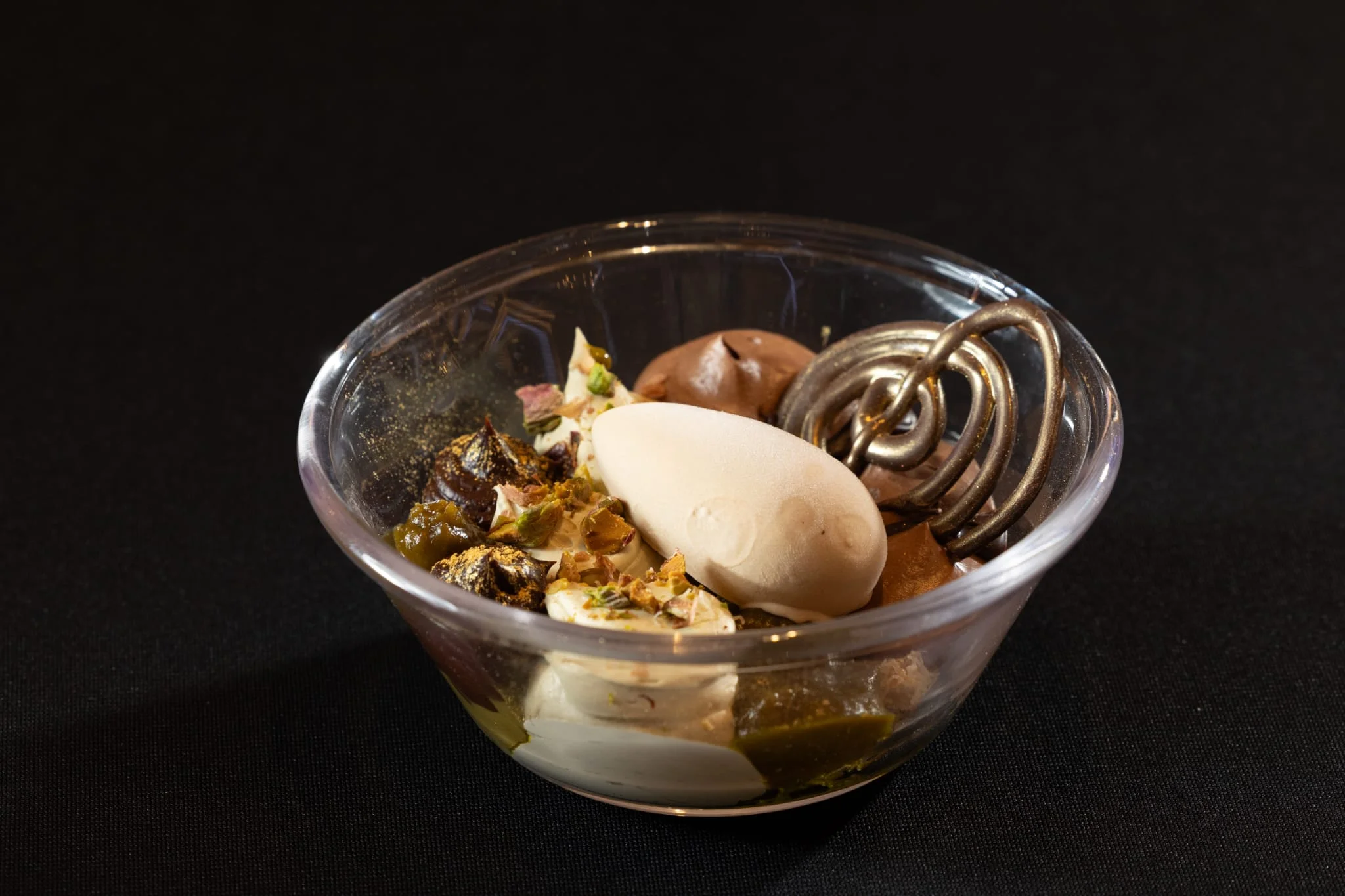Chocolate vanilla dessert cup