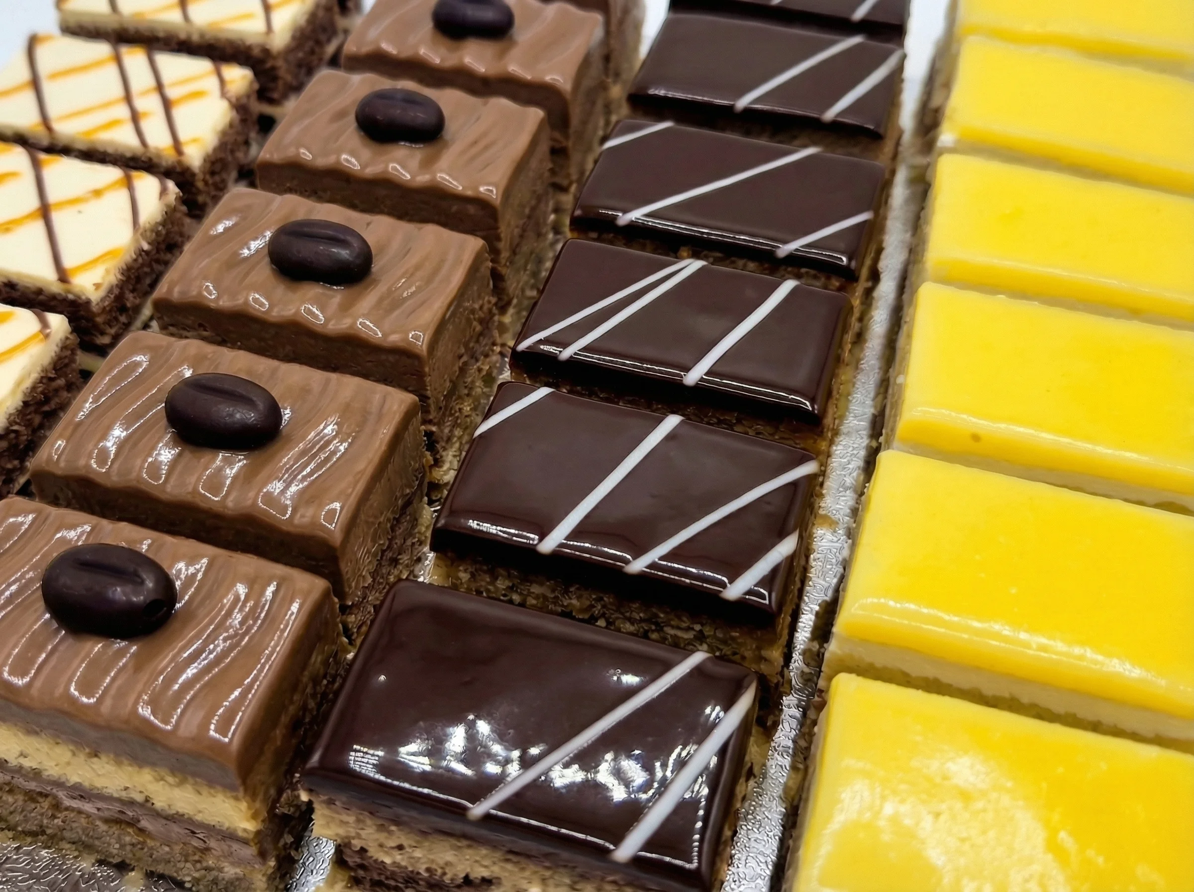 Flat cake selection